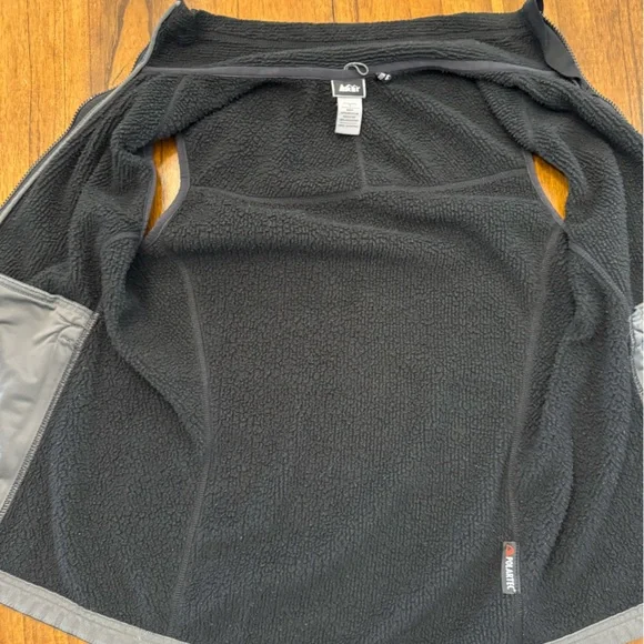 REI Black Vest Women’s M - Picture 5 of 8